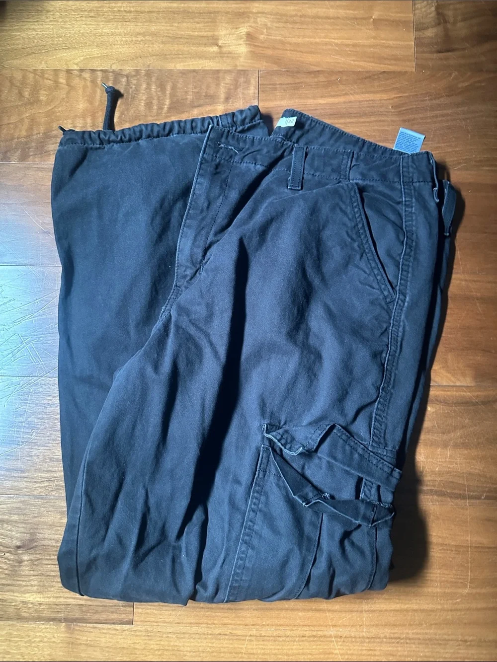 Levi's Black Men's Cargo Pants with Utility Pockets